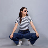 CROP TOP WHITE/BLUE STRIPES