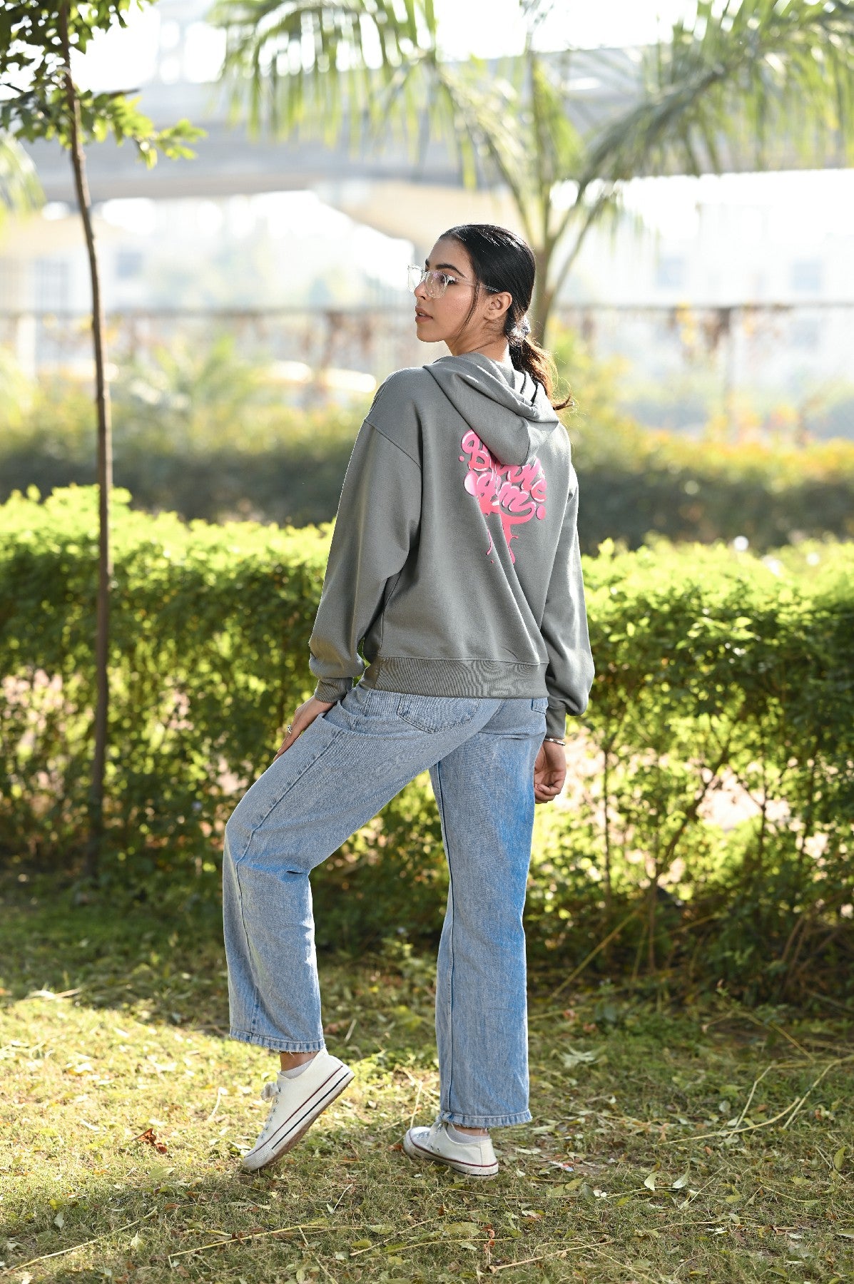 Women Oversize Sweatshirt Hoodie with Bubblegum Text