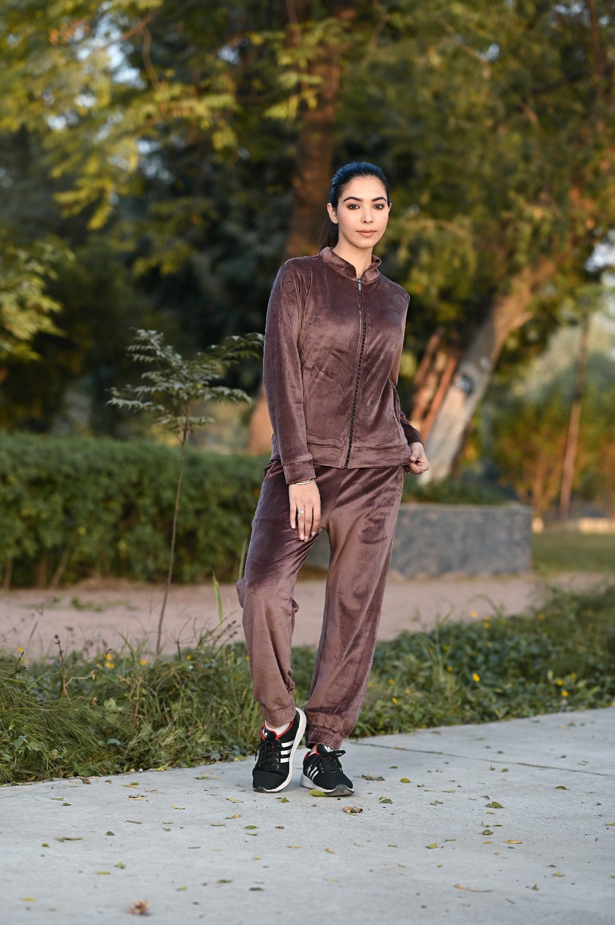 Velvet Collar Tracksuit for women With Zipper (Brown)