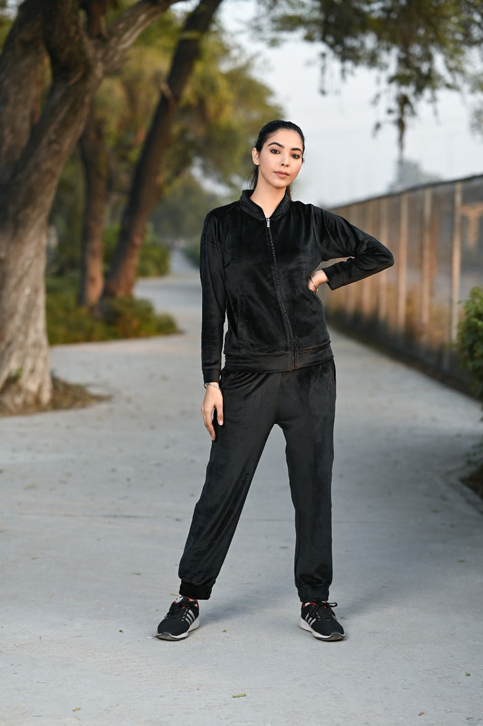 Velvet Collar Tracksuit for women With Zipper (Black)